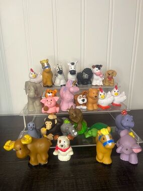 25 little people animals